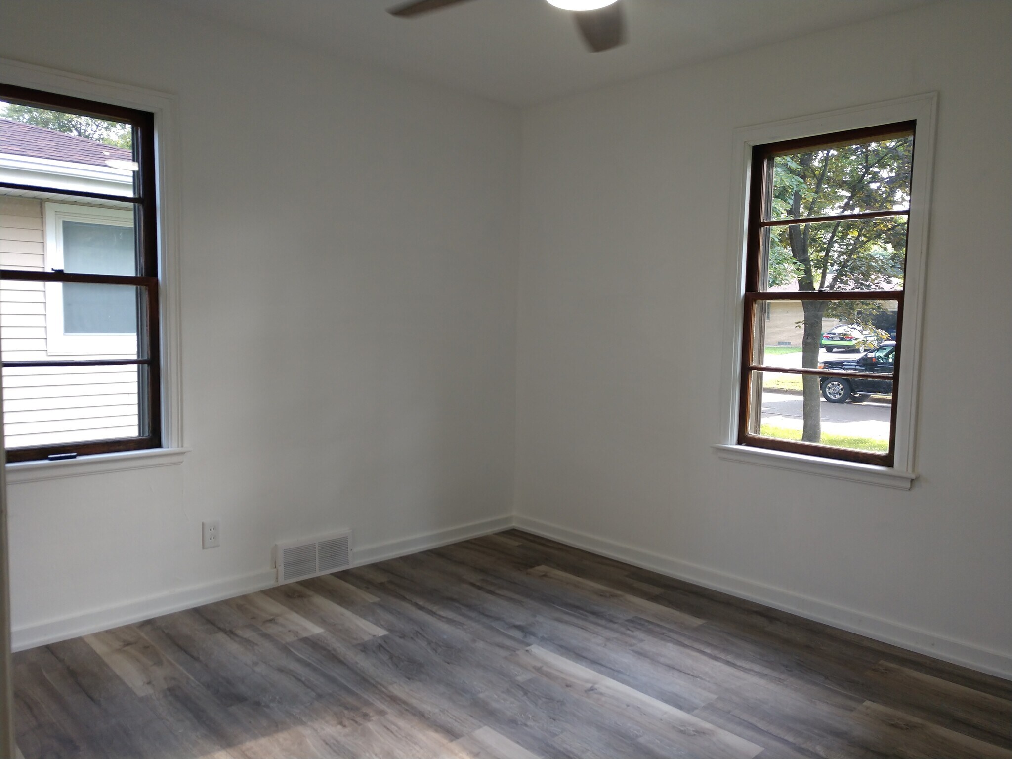 Bedroom 1 - 209 SW School St