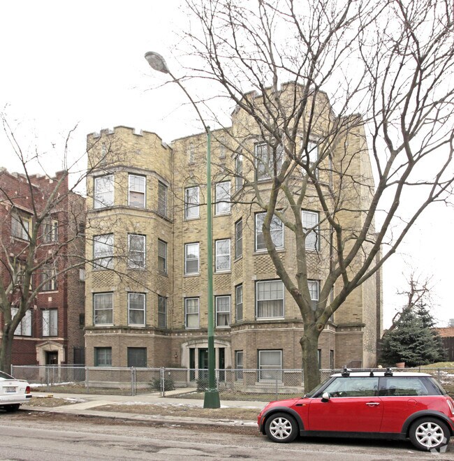 Building Photo - 1617-1619 W Granville Ave