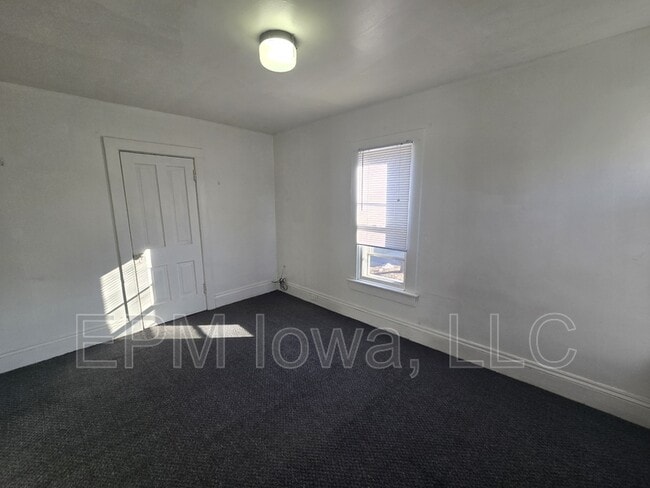 Building Photo - 1424 1/2 Grant Avenue