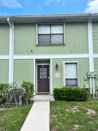 Building Photo - 778 Hill Dr