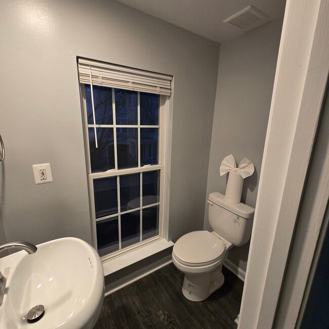 Building Photo - 13906 Ascott Dr