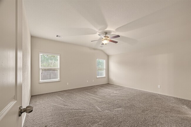 Building Photo - 23506 Umbrella Pine Dr