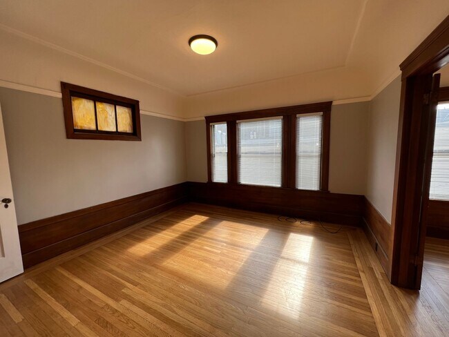 Building Photo - 3901-3907 Cesar Chavez