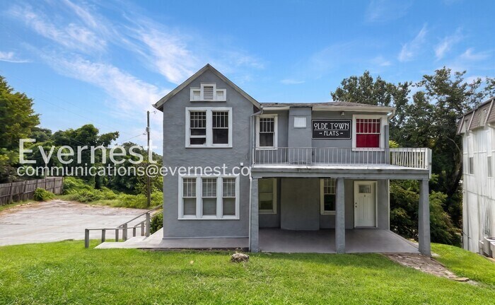 Building Photo - 32 Woodlawn Dr