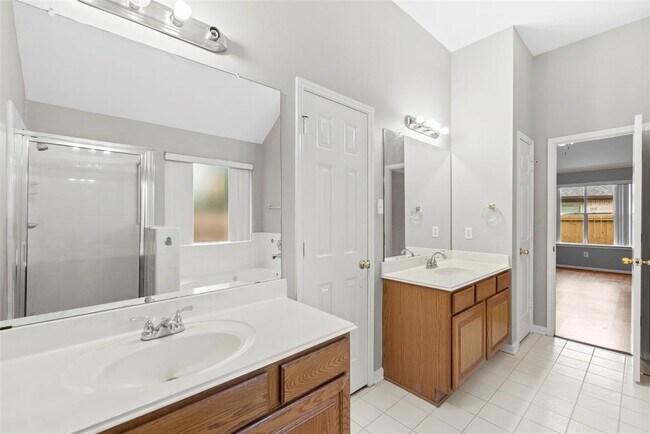 Building Photo - 2106 Ruffian Ln