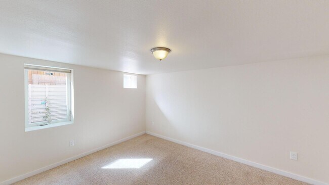 Building Photo - 3420 St Paul St