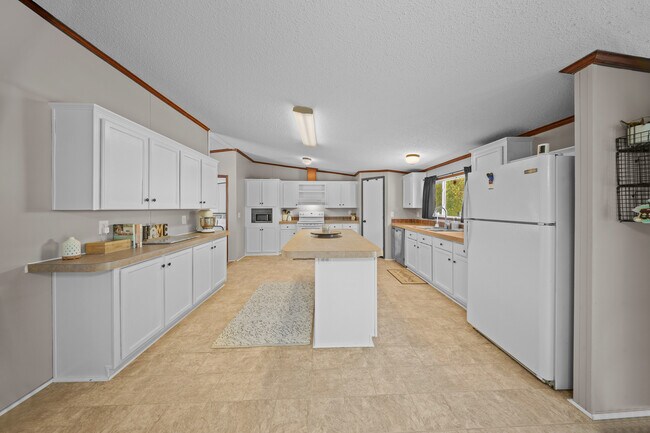 Building Photo - 1783 Wilkinson Rd