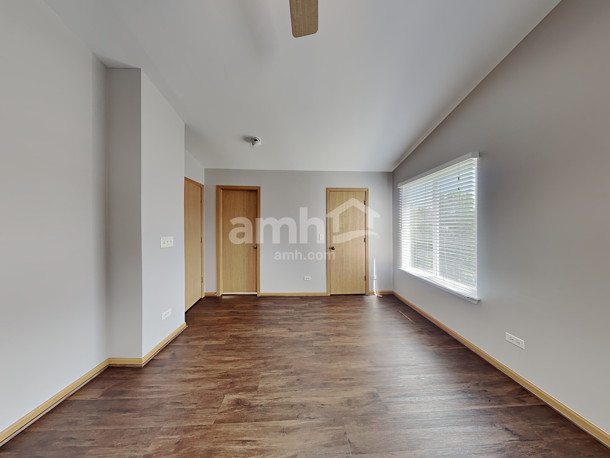 Building Photo - 347 Deering Ln