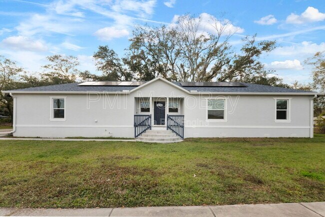 Building Photo - 902 W Alsobrook St