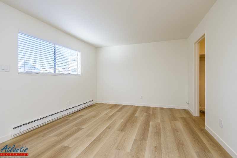 Building Photo - 555 S 10th St