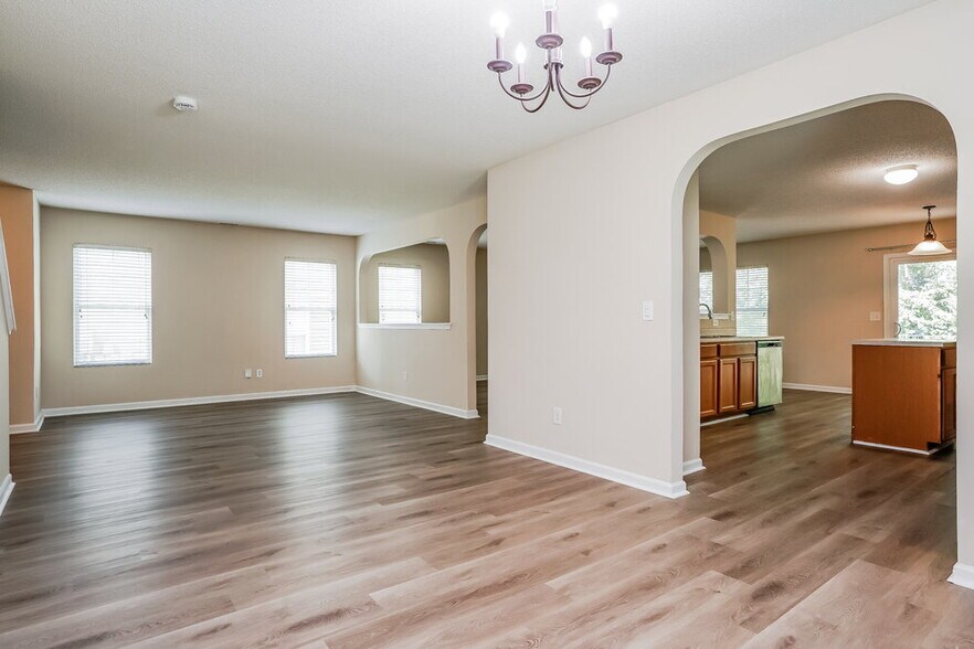 Building Photo - 51 Valleyfield Dr