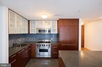 Building Photo - 1414 S Penn Square