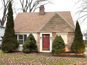 Building Photo - 200 Koenig Rd