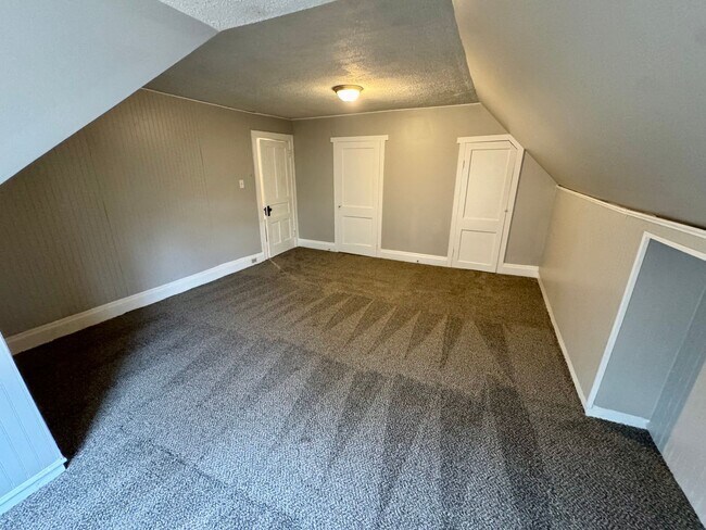 Building Photo - 111 S Ohio St