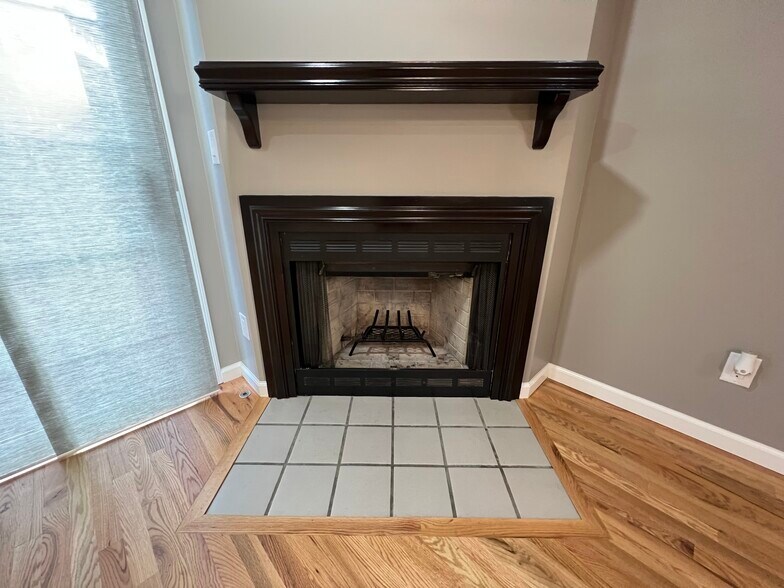 Building Photo - 1794 Bennigan Dr