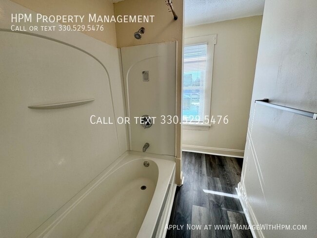 Building Photo - 2619 Clyde Pl SW