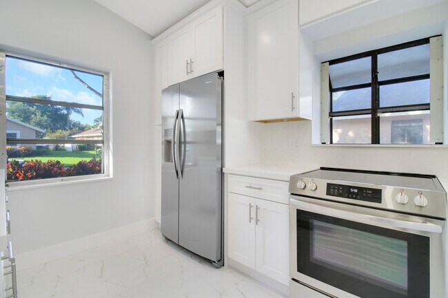 Building Photo - 8055 Sweetbriar Way