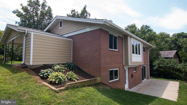 Building Photo - 5101 Benton Ave