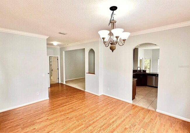 Building Photo - 10319 Willow Ridge Loop