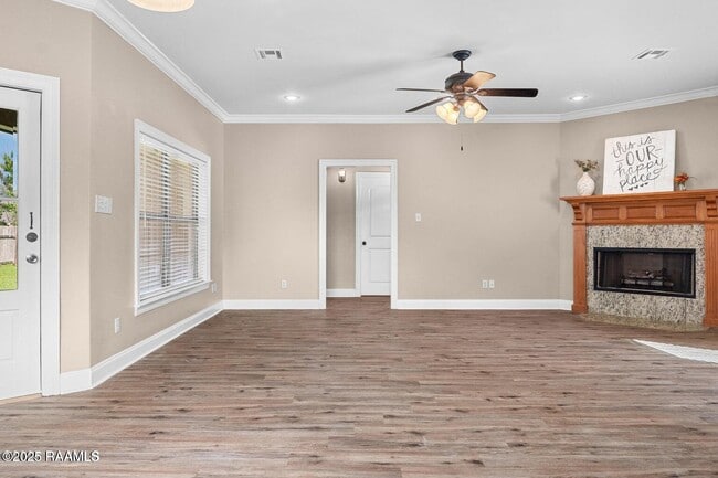 Building Photo - 1115 Jules Broussard Rd