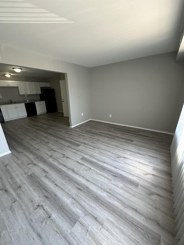 Building Photo - 413 St John St