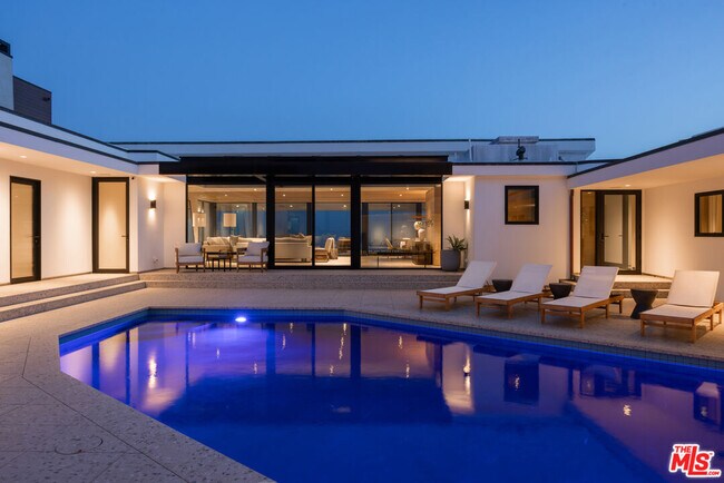 Building Photo - 31388 Broad Beach Rd