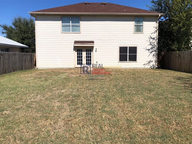 Building Photo - Spacious 3 Bed Home with Open Living, Ensuite Baths & Included Appliances