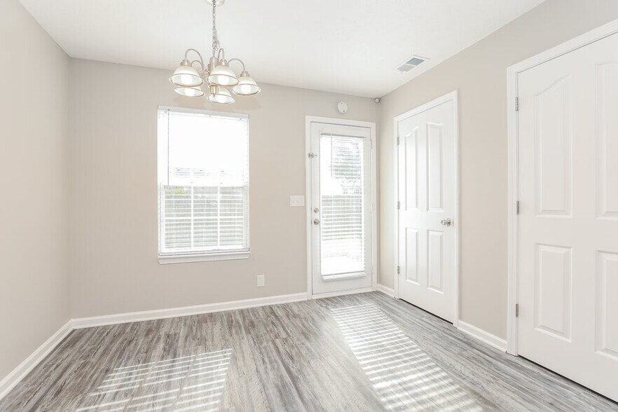 Building Photo - 1283 Tiree Dr