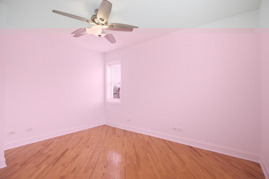 Building Photo - 2619 N Harding Ave