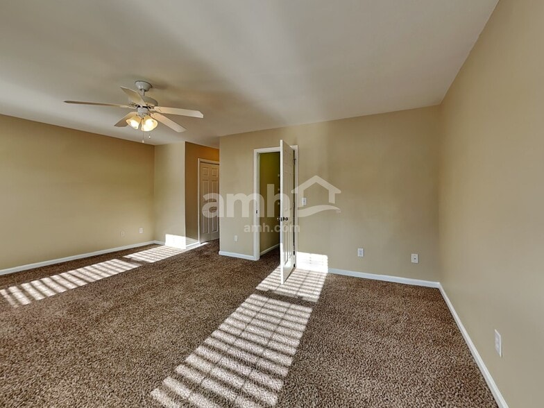 Building Photo - 218 Spinel Ln