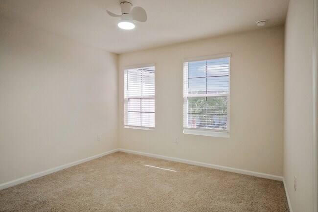 Building Photo - 73 Java Ln