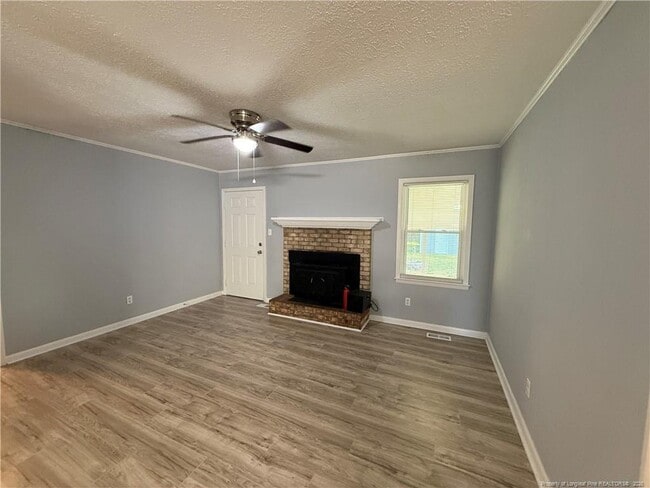 Building Photo - 1611 Diplomat Dr