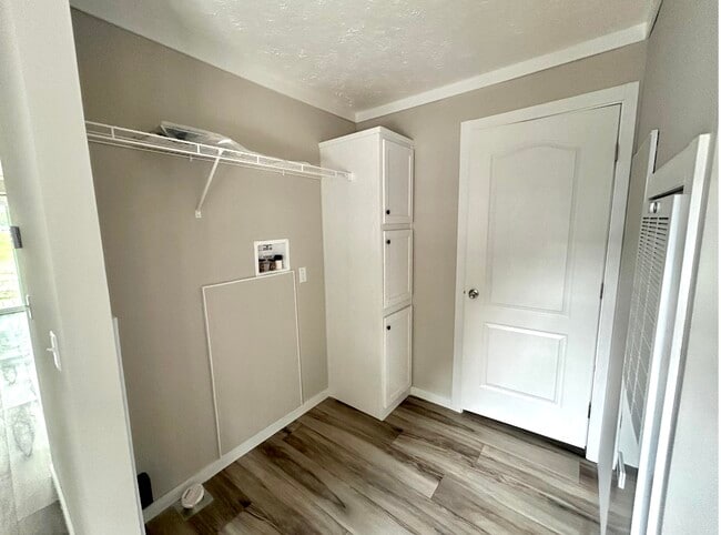 Building Photo - 30 1st St