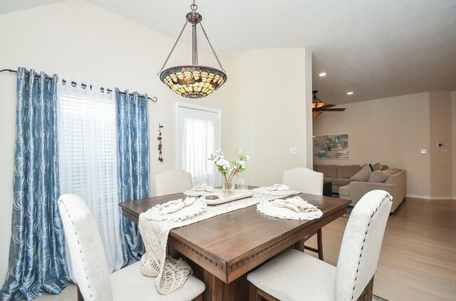 Building Photo - 7835 Stone Oak Ct