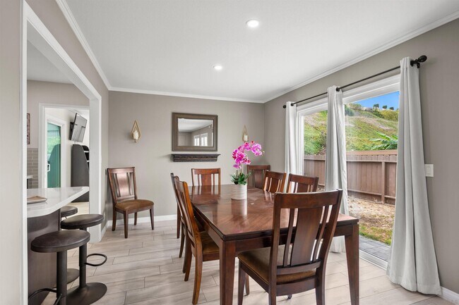 Building Photo - 5765 Bounty St