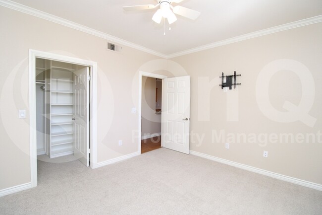 Building Photo - 7009 E Acoma Dr