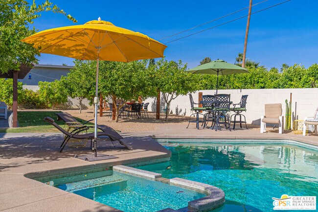 Building Photo - 2342 N San Gorgonio Rd