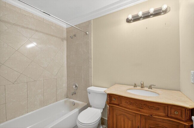 Building Photo - 1756 Pierside Cir