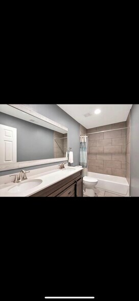 Building Photo - 2535 Arcadia Cir