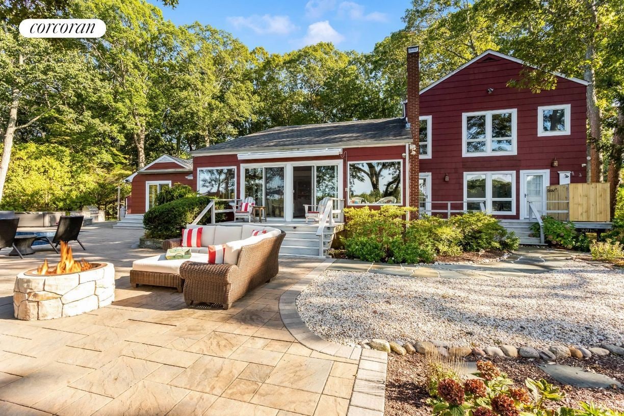 Building Photo - 3693 Pine Neck Rd