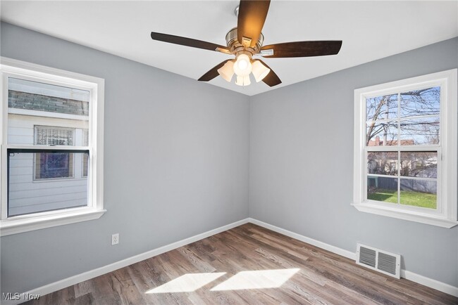 Building Photo - 15419 Edgewood Ave
