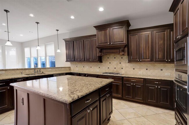 Building Photo - 27623 Dalton Bluff Ct