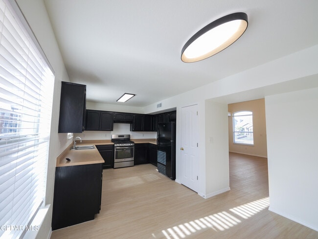 Building Photo - 3313 Tierra Yvette Ln