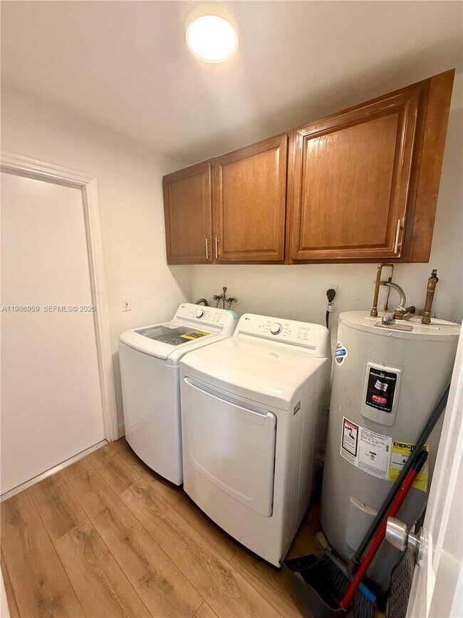 Building Photo - 11201 NE 3rd Ave