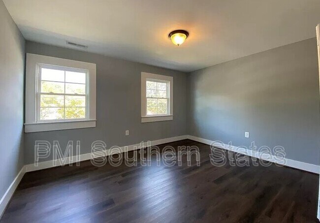 Building Photo - 303 W Buford St