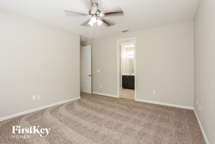 Building Photo - 1532 Oldenburg Dr
