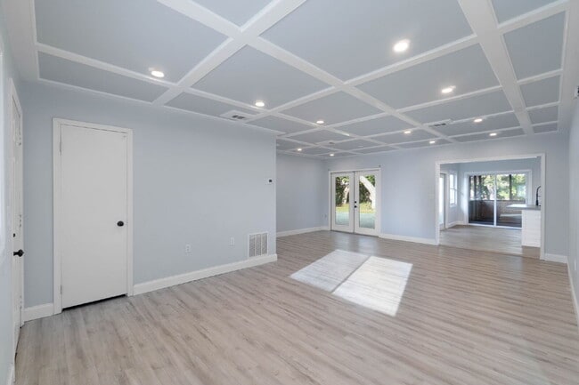 Building Photo - 19 Eglin St