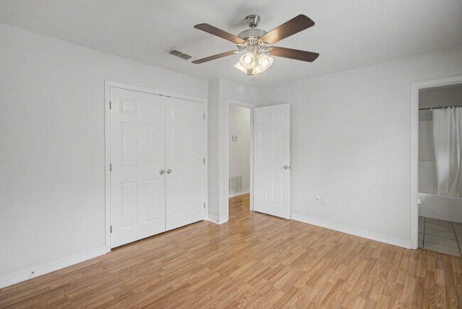 Building Photo - 11312 Jessica Dr