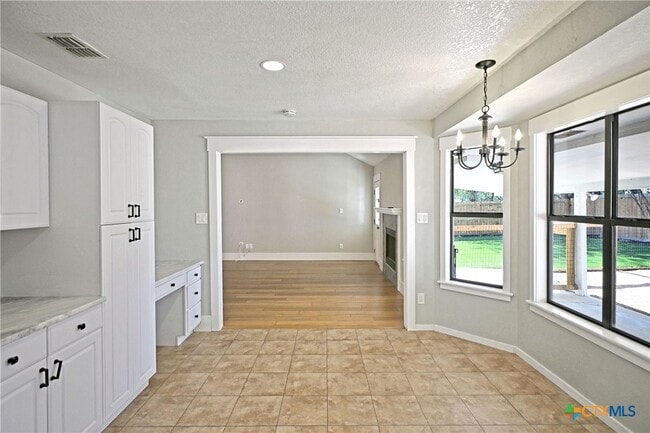 Building Photo - 953 River Bank