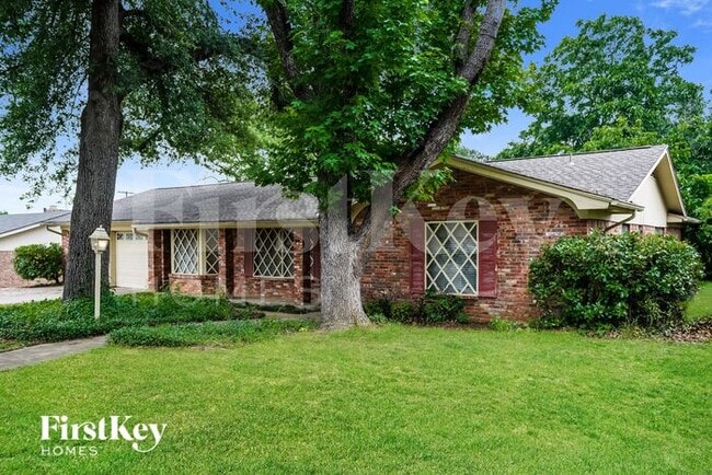 Building Photo - 1424 Wreyhill Dr